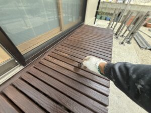 宗像市A様邸外壁塗装 ウッドデッキ 上塗り2回目