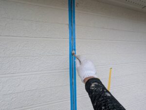 宗像市A様邸外壁塗装 コーキング(縦目地)プライマー塗布