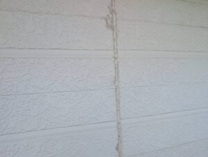 宗像市A様邸外壁塗装 コーキング(縦目地)着工前