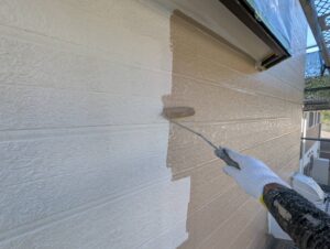 宗像市A様邸外壁塗装 外壁塗装① 中塗り