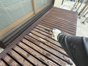 宗像市A様邸外壁塗装 ウッドデッキ 上塗り1回目